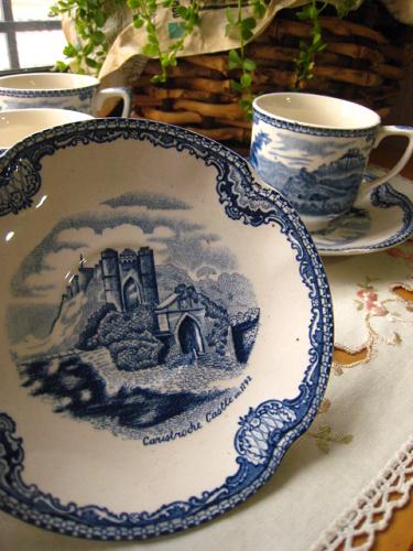 画像: Old Britain Castle　デミカップ&ソーサー